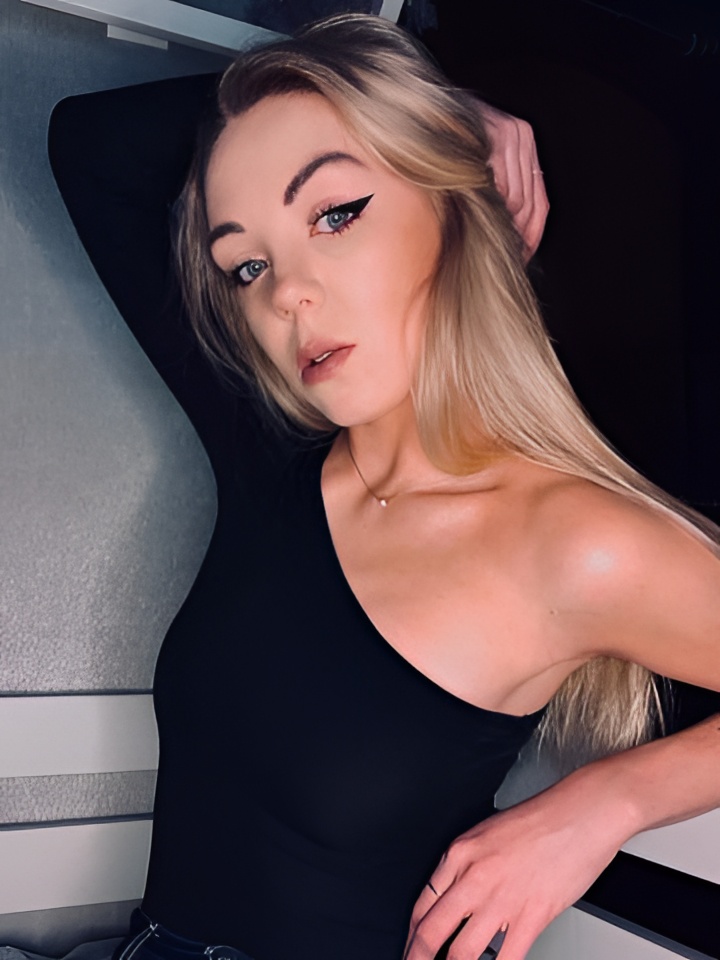 Индивидуалка Алиса, доступна для личного знакомства от 1500 руб