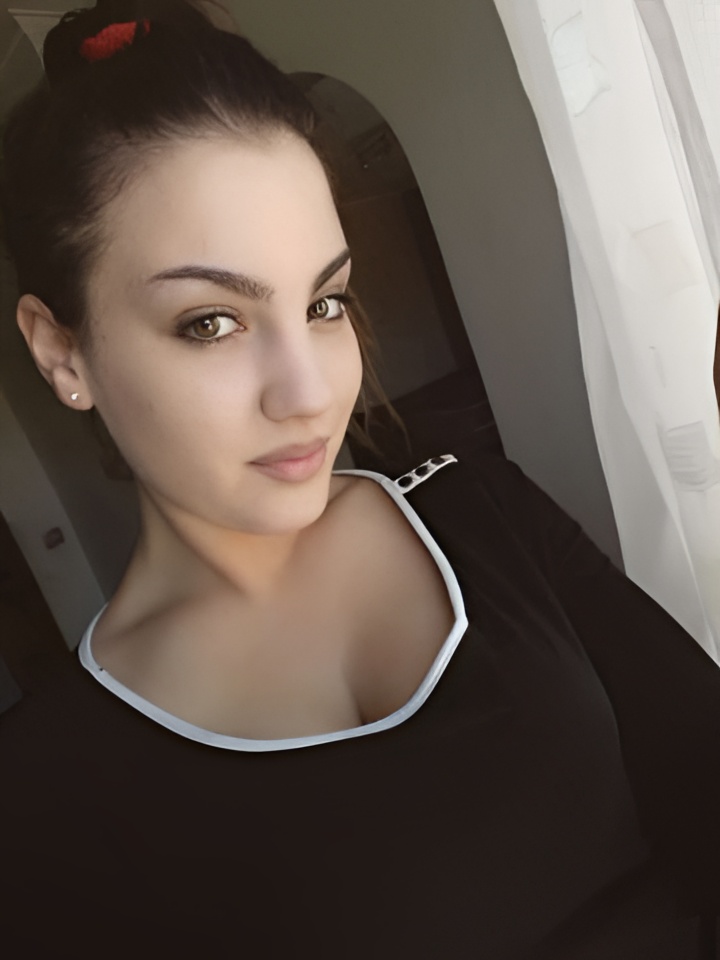 Анюта привлекальеная девушка из Сертолово цена от 10000 руб