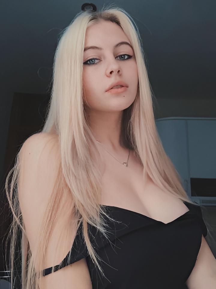 Далия привлекальеная девушка из Сертолово цена от 1500 руб