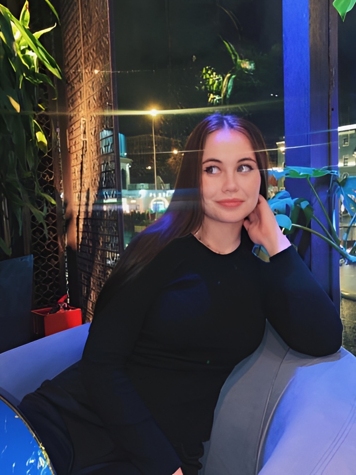 Софи привлекальеная девушка из Сертолово цена от 10000 руб