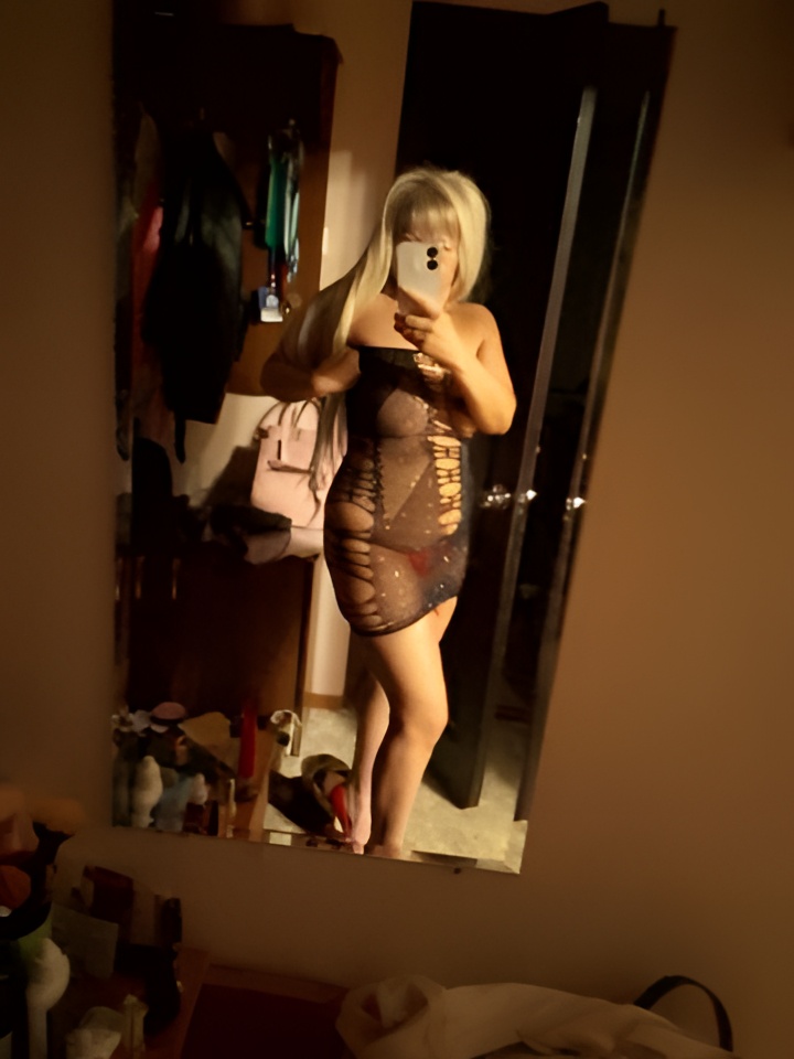 Юнона привлекальеная девушка из Сертолово цена от 3000 руб