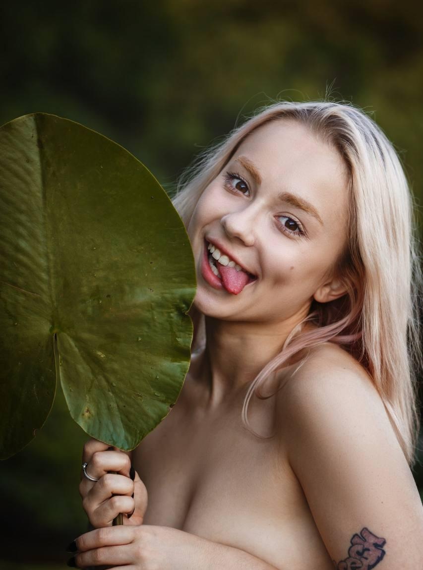 Аринка привлекальеная девушка из Сертолово цена от 7000 руб