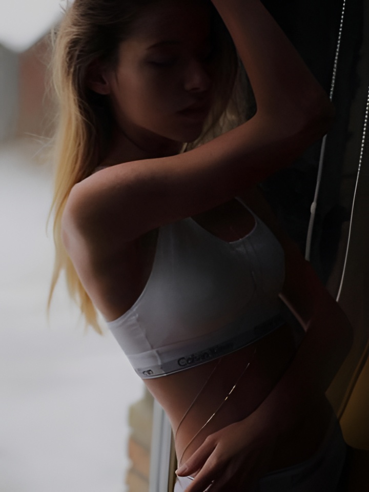 Индивидуалка Арина, доступна для личного знакомства от 10000 руб