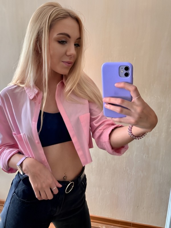 Алиса привлекательная девушка из Сертолово цена от 1500 руб