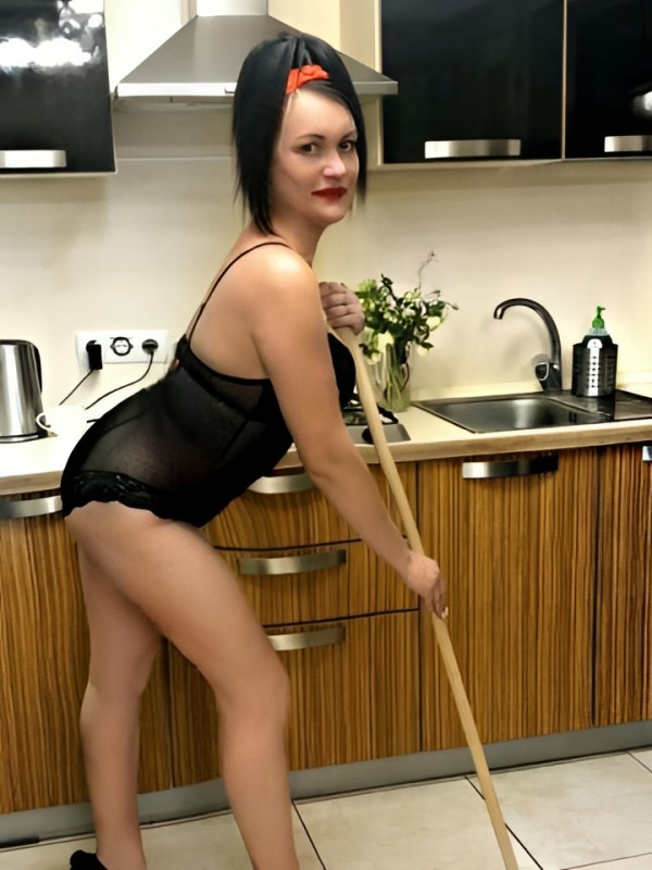 Каролина привлекательная девушка из Сертолово цена от 2500 руб