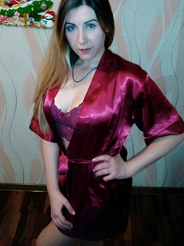 Ксения привлекательная девушка из Сертолово цена от 4000 руб