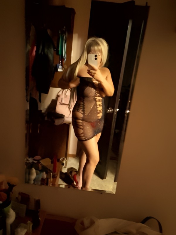 Юнона привлекательная девушка из Сертолово цена от 3000 руб