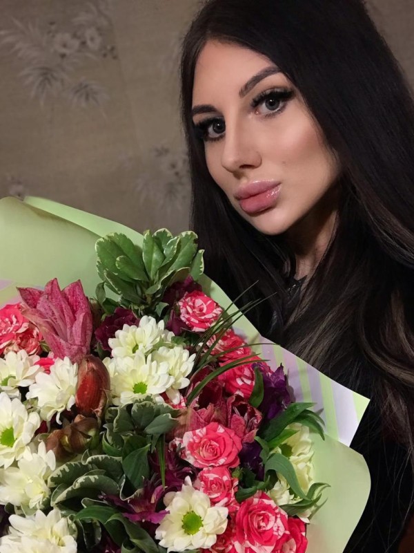 Ольга привлекательная девушка из Сертолово цена от 3500 руб