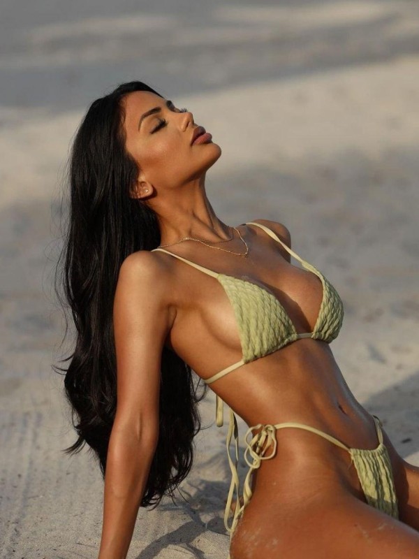 Жанна привлекательная девушка из Сертолово цена от 5000 руб