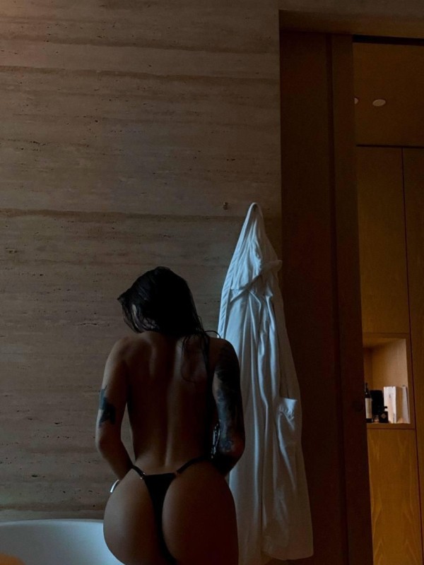 Маргоша привлекательная девушка из Сертолово цена от 7000 руб